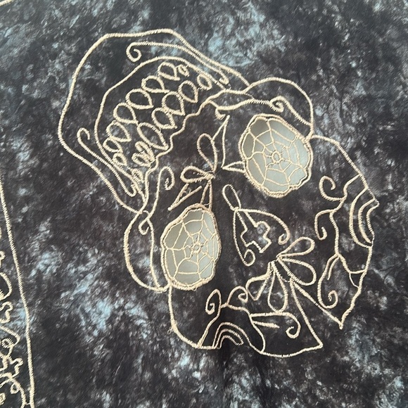 One Teaspoon embroidered tie dye skull scarf wrap sarong - Picture 2 of 7